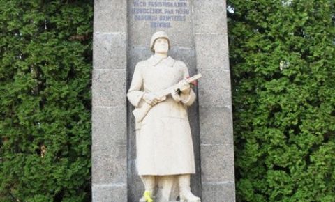 Monument to Auce Fighters