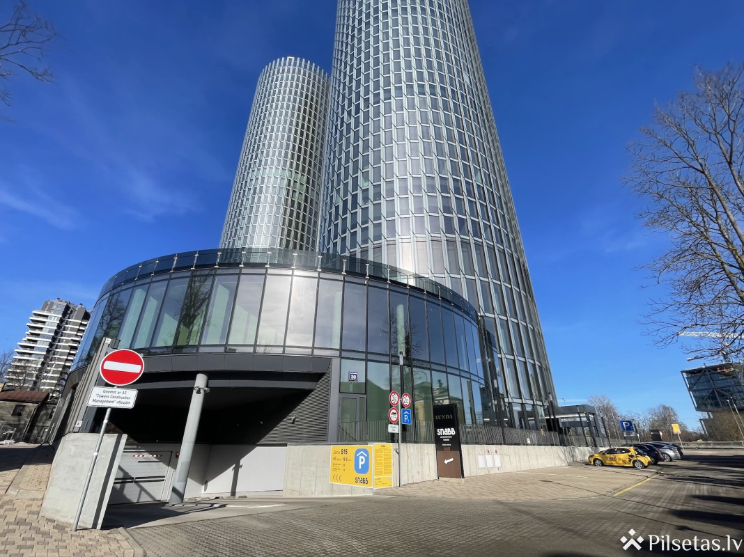 Zunda Towers pazemes autostāvvieta kļuvusi pieejama arī publiskai lieto&scaron;anai &ndash; pla&scaron;ā pazemes stāvvieta Daugavas kreisajā krastā nonāk Snabb pārvaldībā