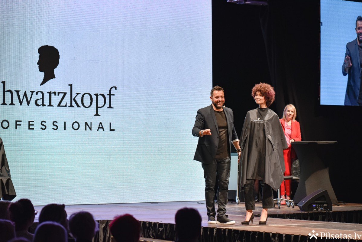 Schwarzkopf Professional prezentē jauno Essential Looks 2:2019 kolekciju “Radām rītdienas krāsas šodien”