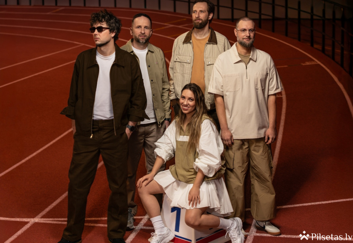 Astro'n'out prezentē jaunu singlu un izziņo akustisko koncerttūri