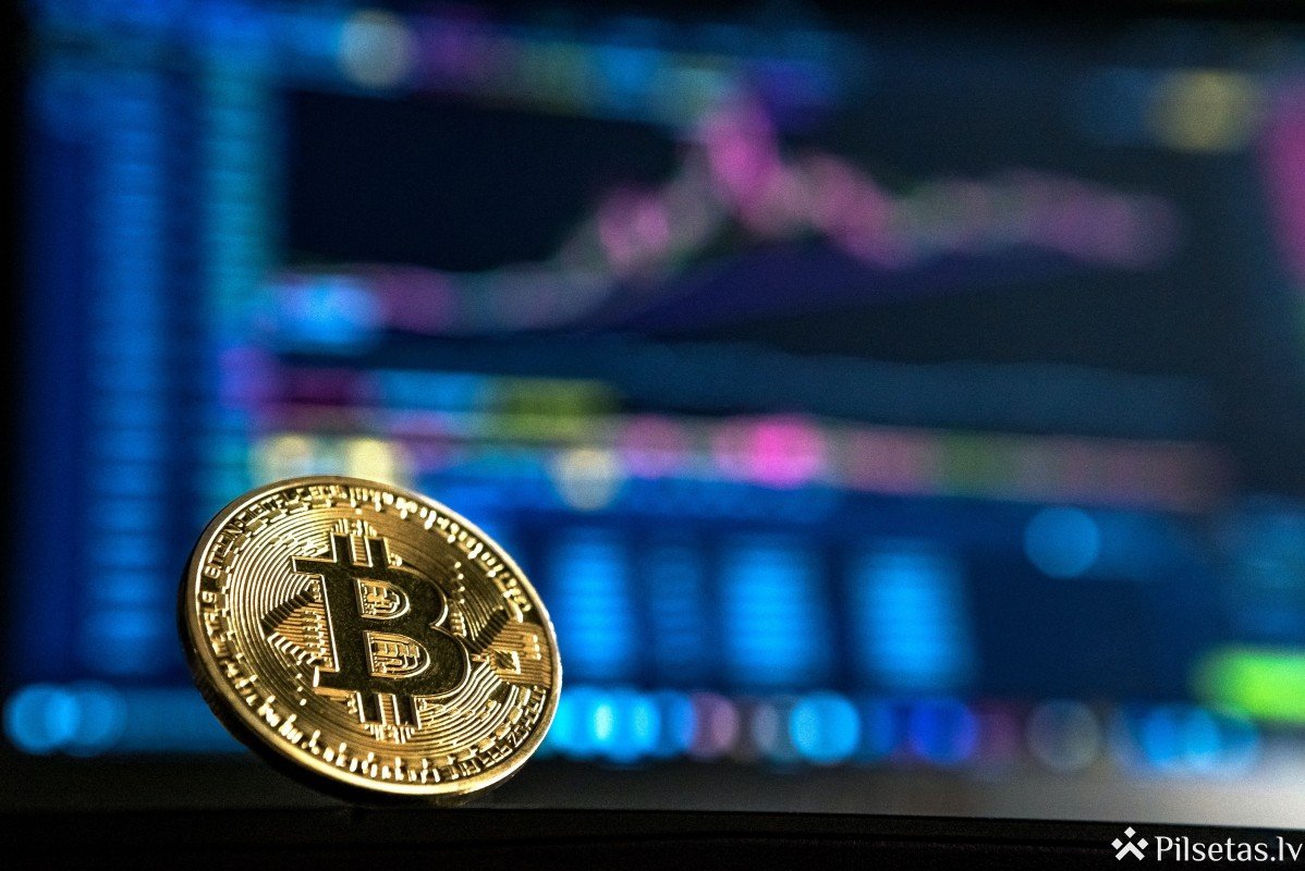 Bukmeikeri prognozē: līdz vasarai Bitcoin vērtība pārsniegs 75 tūkstošus ASV dolāru