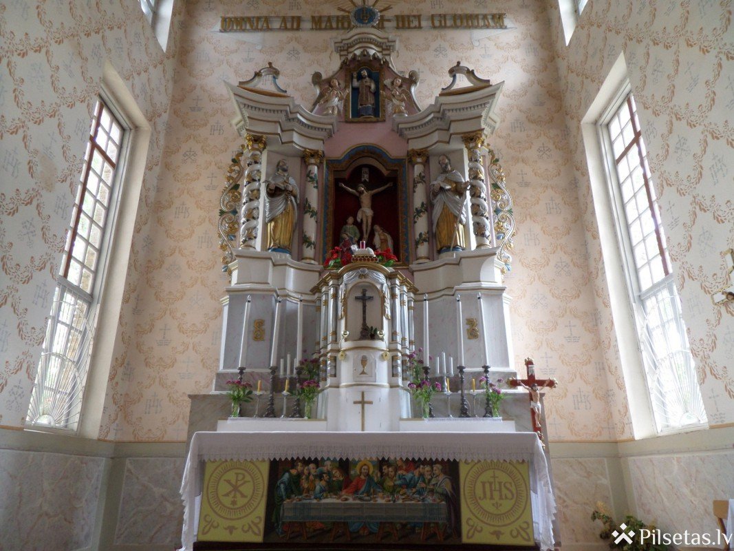 Aknīstes Sv.Ignācija no Lojolas katoļu baznīca