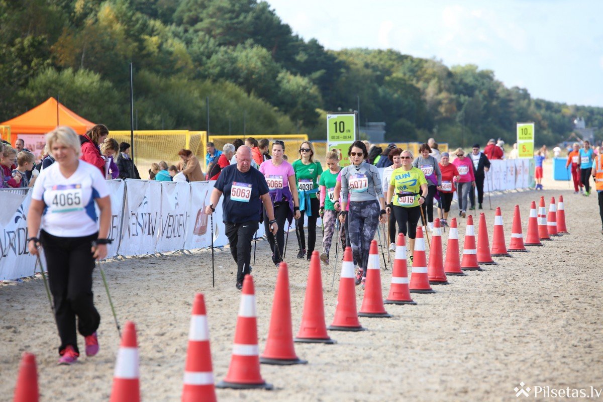“Jūrmalas sporta svētkos” apbalvoti Latvijas ātrākie skrējēji un nūjotāji"