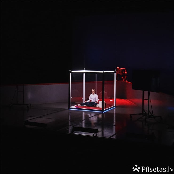 Izrāde "Cosmopolitan"