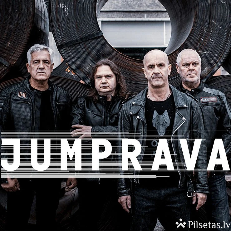 Группа "Jumprava" на открытой сцене в Икшкиле