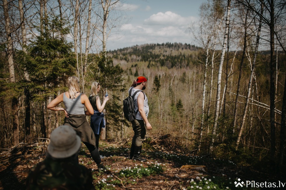 Pārgājiens pretī pavasarim Gaiziņkalna apkārtnē.