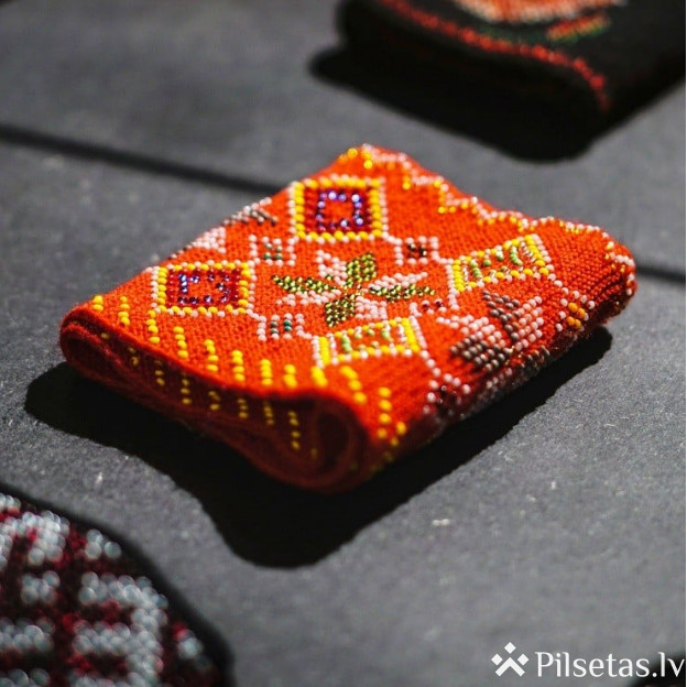 &ldquo;Adītu mauču jeb pulsa sildītāju ar pērlītēm izgatavo&scaron;ana&rdquo;