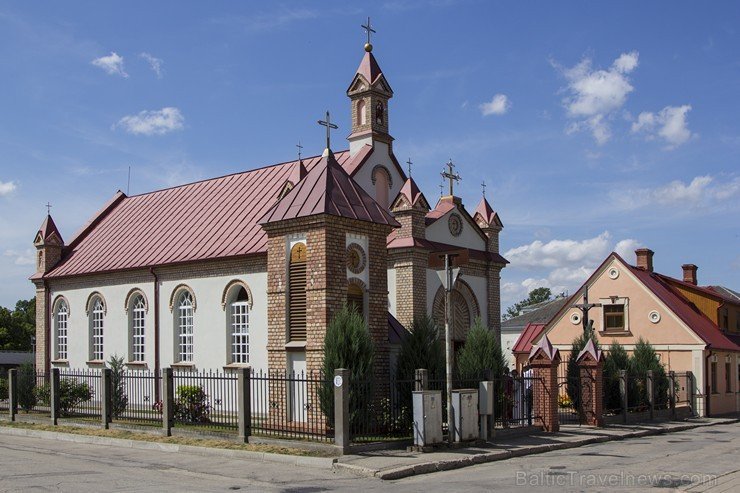 Bauskas Sv. Trīsvienības katoļu baznīca.