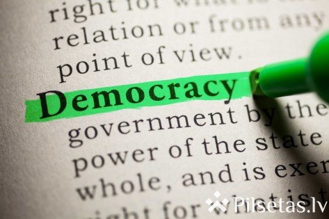 Mārtiņa Dauguļa tiešsaistes lekcija "Jauna cilvēka superspējas demokrātijā"