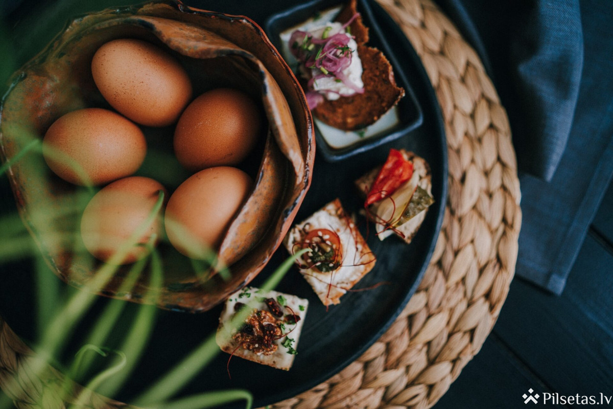 Pavasara saulgriežu svinības un tirdziņ&scaron;