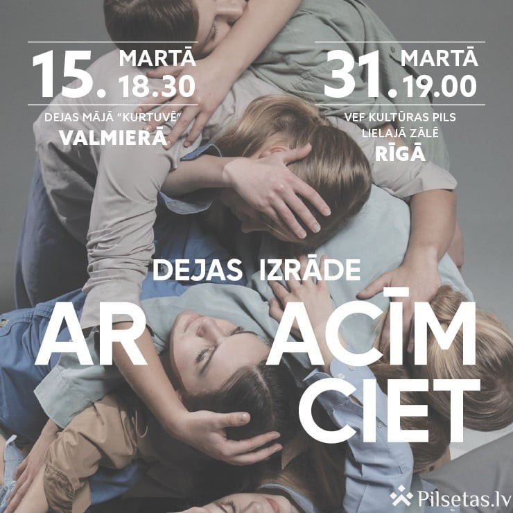 "Ar acīm ciet"